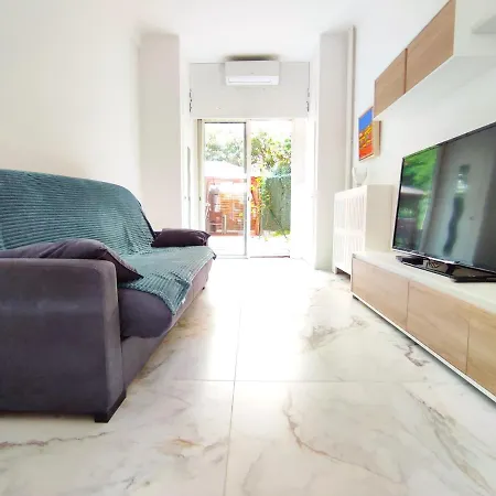 Garden Level Nearby * Nizza