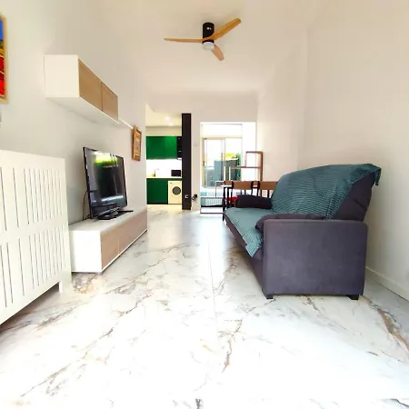 Garden Level Nearby Apartment Nice